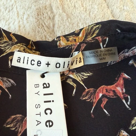 NWT Alice + Olivia Horse-Print Willa Placket Top With Piping in Rodeo Black Sz.M - Picture 13 of 16